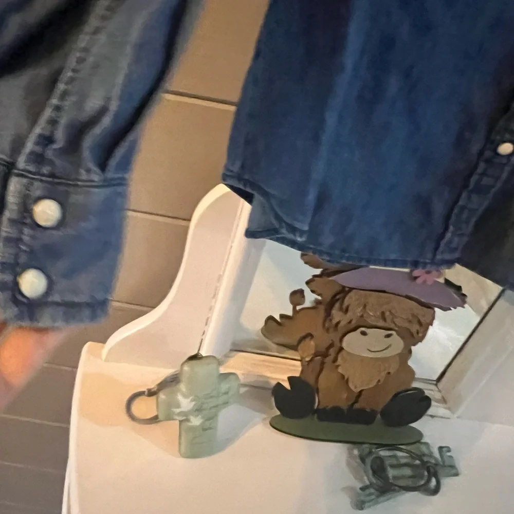 Liz Claiborne Classic Blue Denim Top - Picture 8 of 14